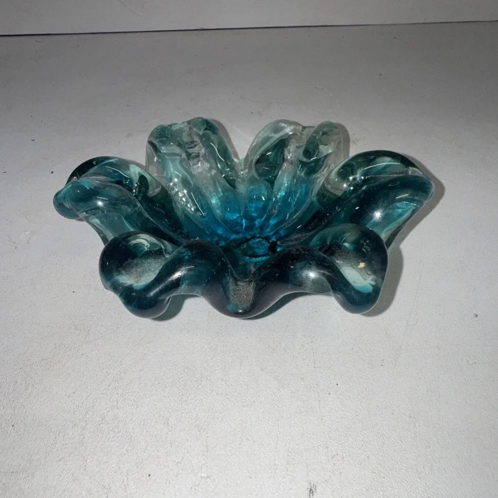 Viking Six Petal Blue Candy Dish Bowl Flower Shaped 1970's VTG MCM Hand